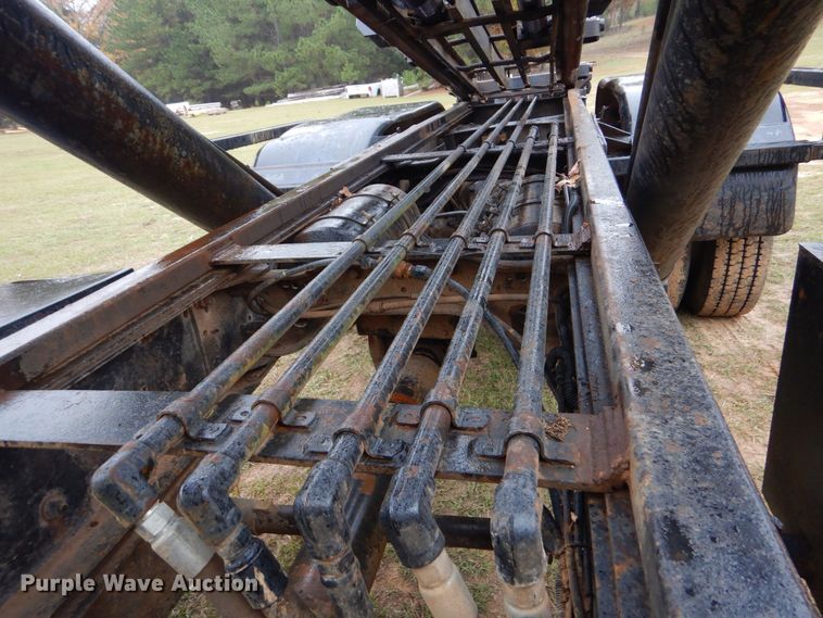 image for item DP8598 2004 Mack CX612  roll-off container truck