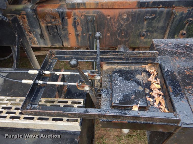 image for item DP8598 2004 Mack CX612  roll-off container truck