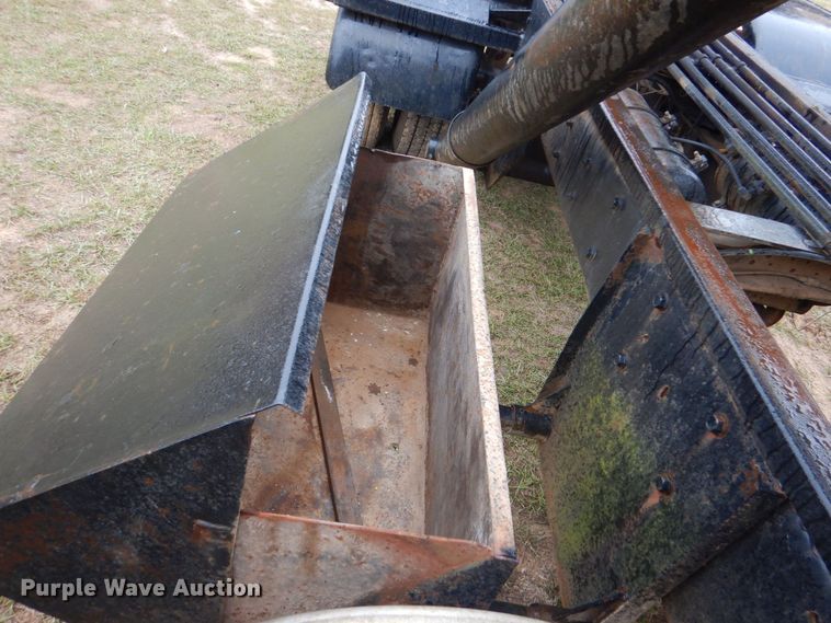 image for item DP8598 2004 Mack CX612  roll-off container truck