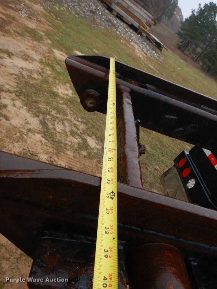 image for item DP8598 2004 Mack CX612  roll-off container truck