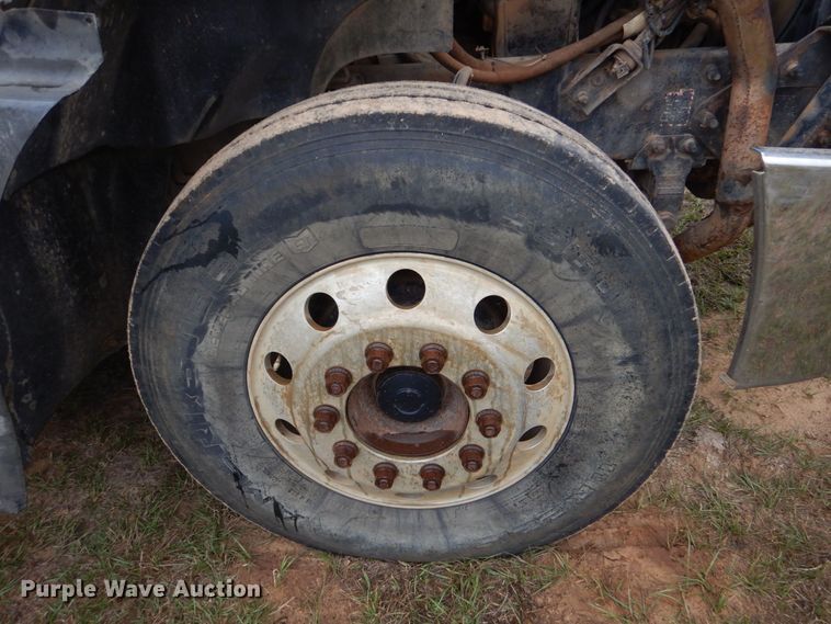 image for item DP8598 2004 Mack CX612  roll-off container truck