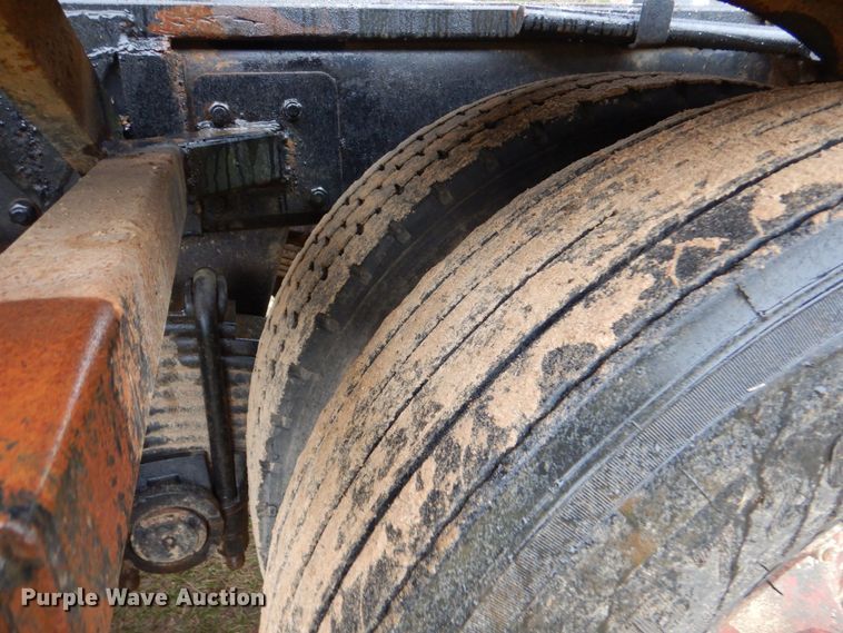 image for item DP8598 2004 Mack CX612  roll-off container truck