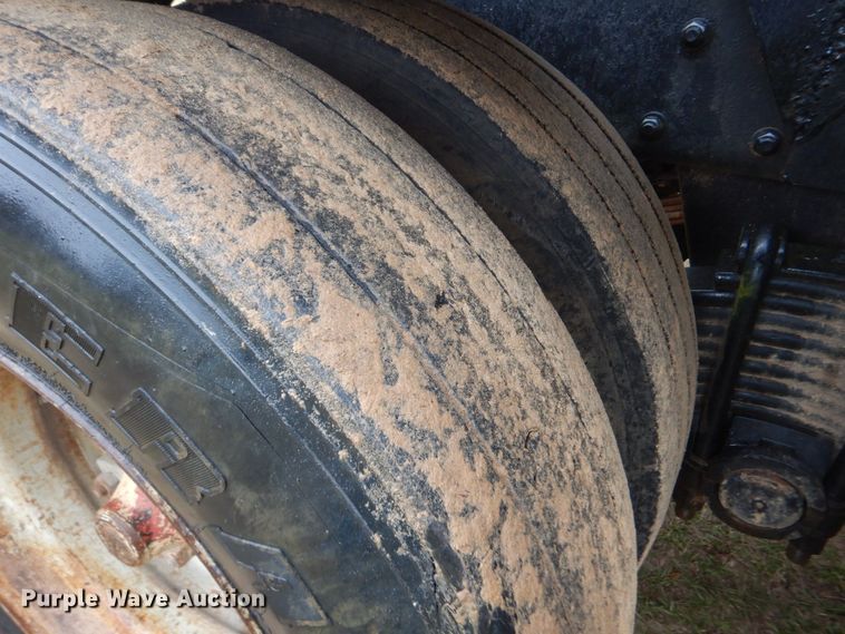 image for item DP8598 2004 Mack CX612  roll-off container truck