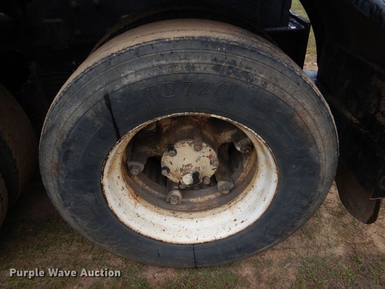 image for item DP8598 2004 Mack CX612  roll-off container truck