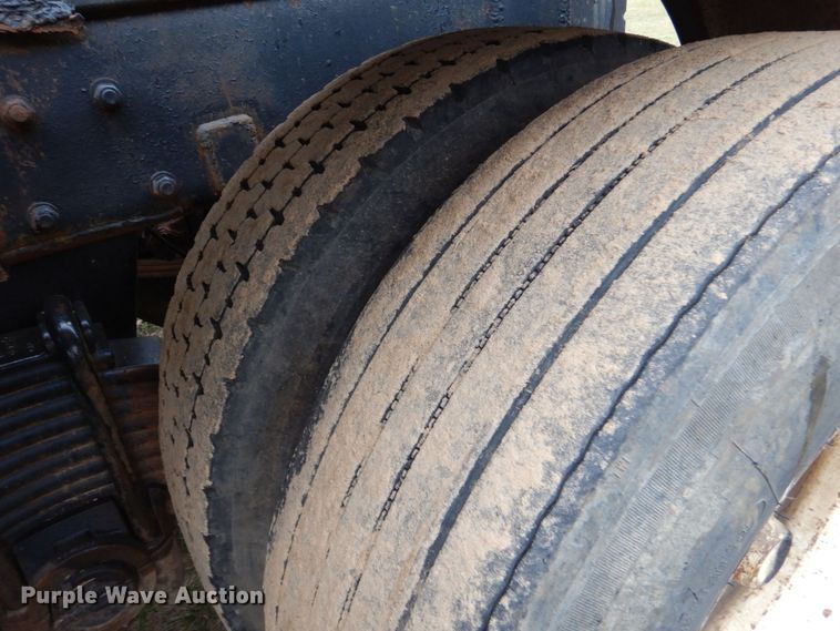 image for item DP8598 2004 Mack CX612  roll-off container truck