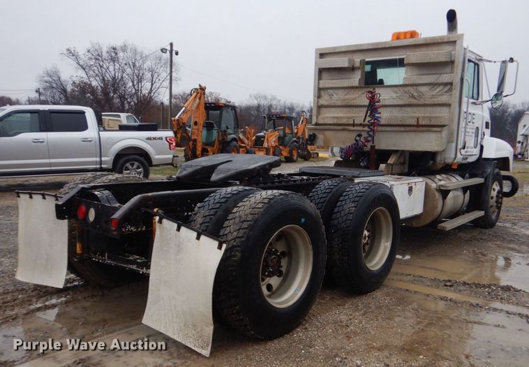 image for item DP8602 1998 Mack CH613  semi truck