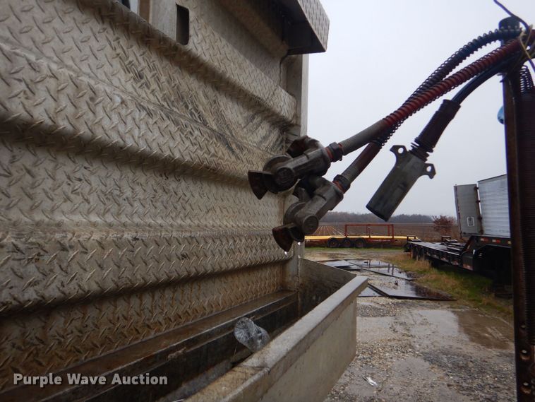 image for item DP8602 1998 Mack CH613  semi truck