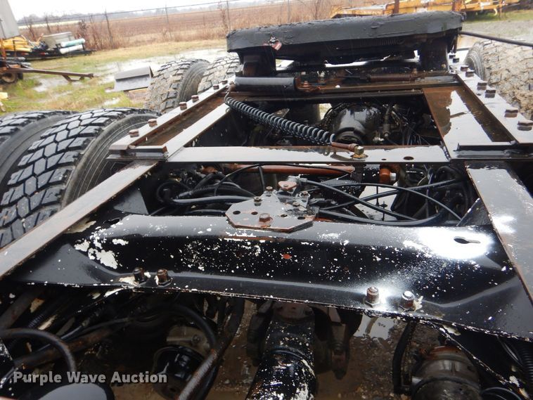 image for item DP8602 1998 Mack CH613  semi truck