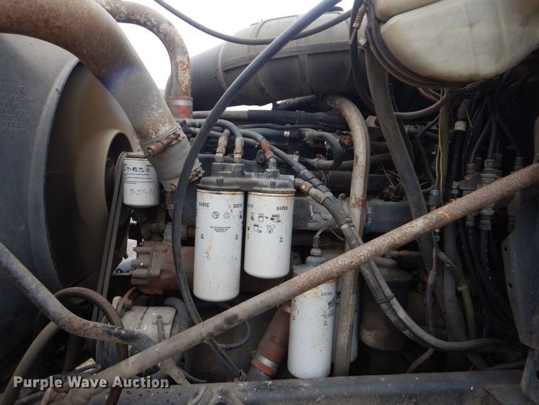 image for item DP8602 1998 Mack CH613  semi truck