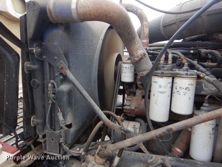 image for item DP8602 1998 Mack CH613  semi truck