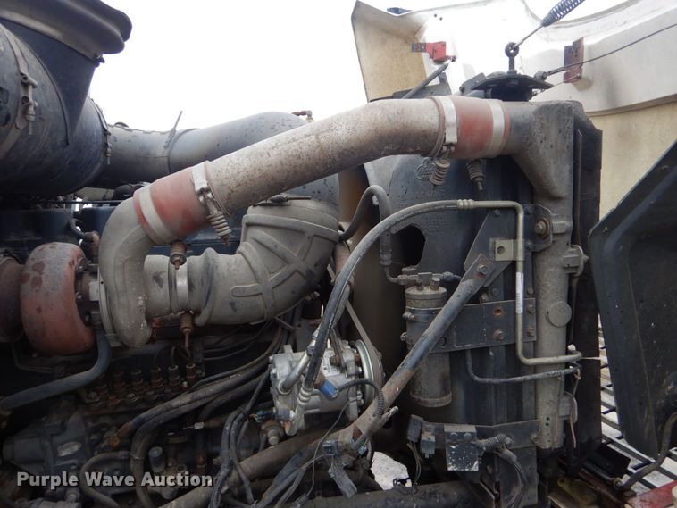 image for item DP8602 1998 Mack CH613  semi truck