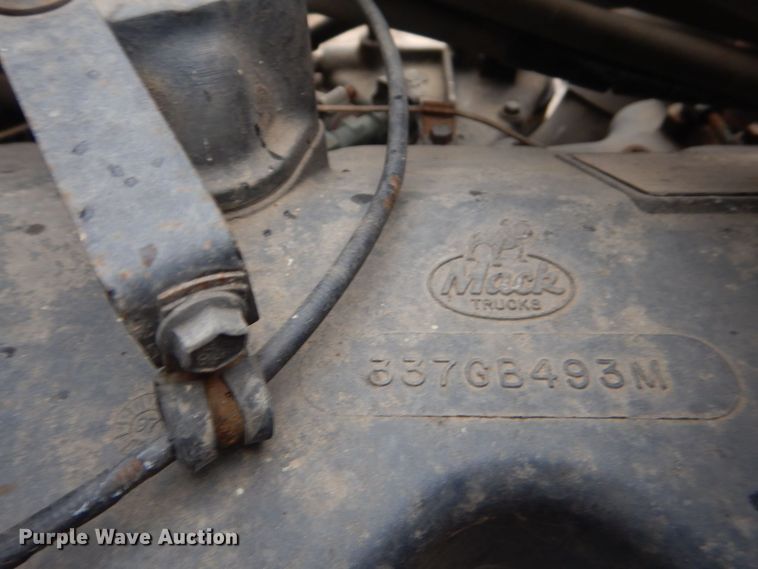 image for item DP8602 1998 Mack CH613  semi truck