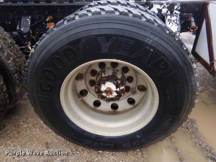 image for item DP8602 1998 Mack CH613  semi truck