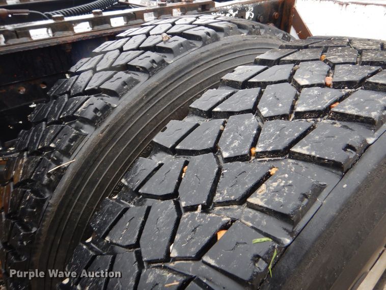 image for item DP8602 1998 Mack CH613  semi truck