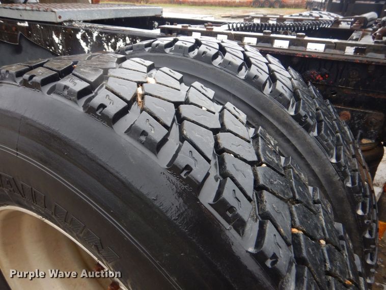 image for item DP8602 1998 Mack CH613  semi truck