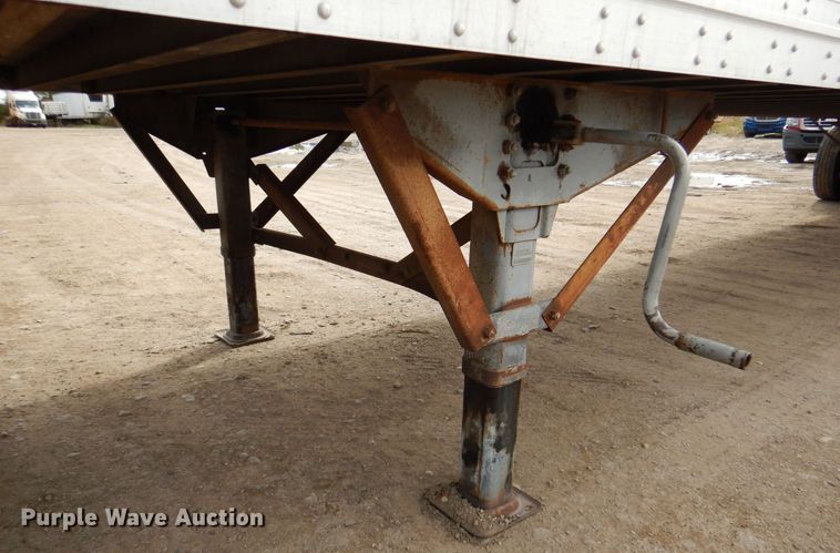 image for item DQ1913 2003 Strick Corp  dry van trailer