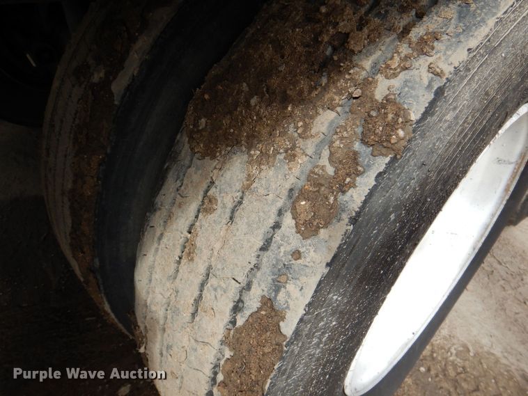 image for item DQ1913 2003 Strick Corp  dry van trailer