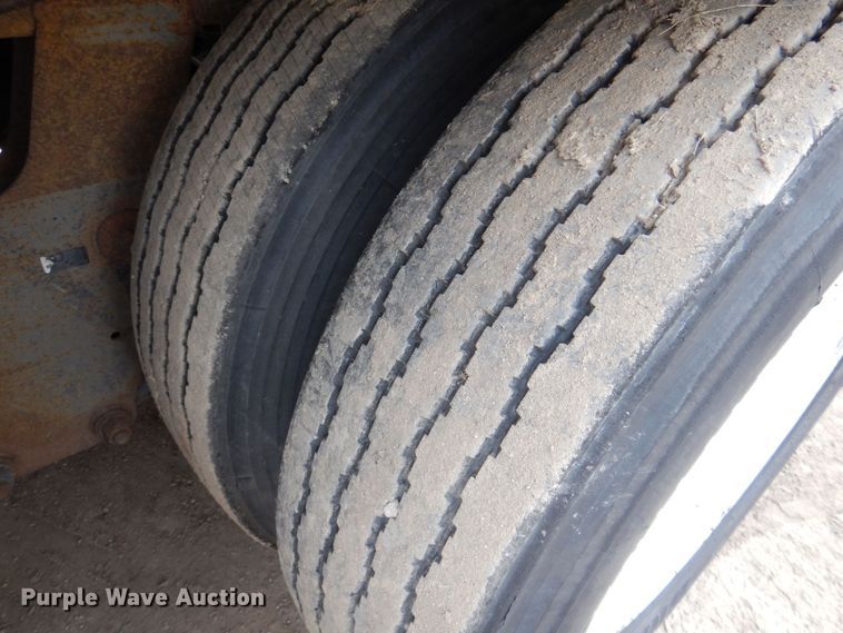 image for item DQ1913 2003 Strick Corp  dry van trailer