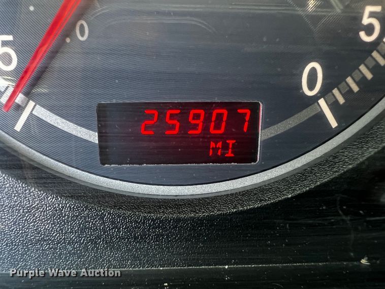 image for item DQ1933 2019 International HX520  semi truck