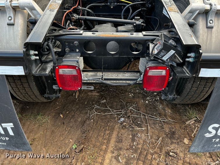 image for item DQ1933 2019 International HX520  semi truck