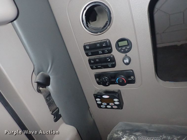 image for item DQ2978 2014 Freightliner Cascadia Evolution  semi truck