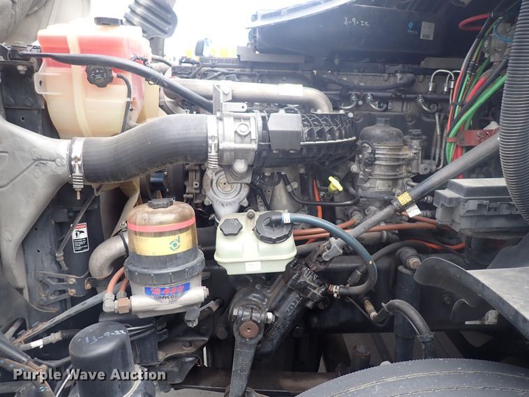 image for item DQ2978 2014 Freightliner Cascadia Evolution  semi truck