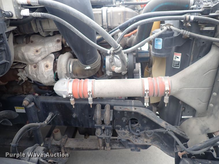 image for item DQ2978 2014 Freightliner Cascadia Evolution  semi truck