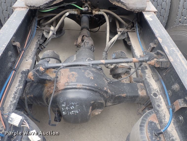 image for item DQ2978 2014 Freightliner Cascadia Evolution  semi truck