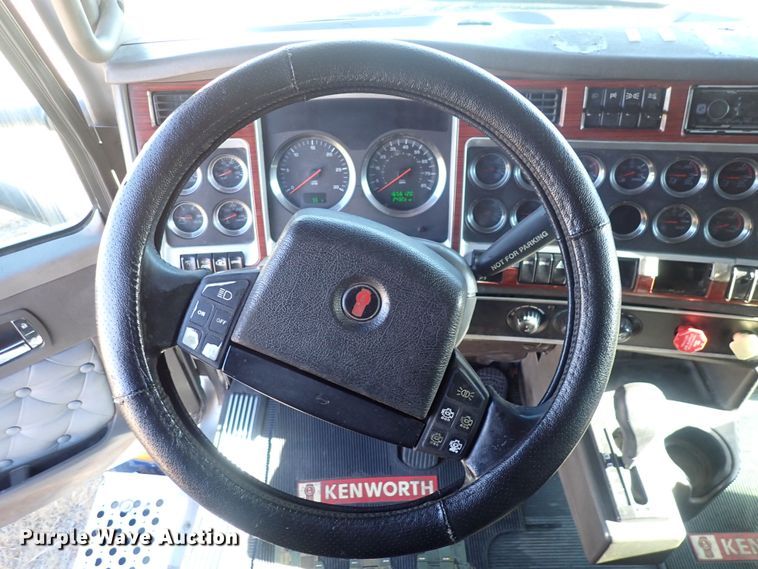 image for item DQ4997 2007 Kenworth T600  semi truck