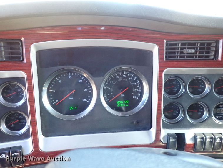 image for item DQ4997 2007 Kenworth T600  semi truck