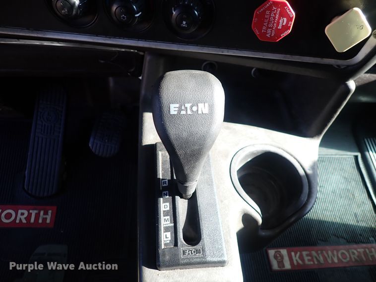 image for item DQ4997 2007 Kenworth T600  semi truck