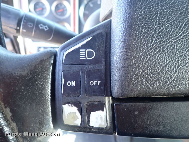 image for item DQ4997 2007 Kenworth T600  semi truck