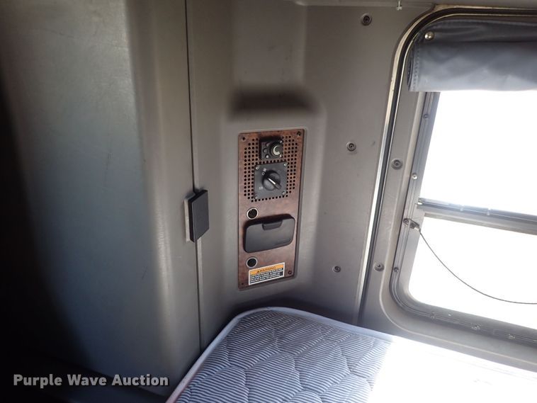 image for item DQ4997 2007 Kenworth T600  semi truck