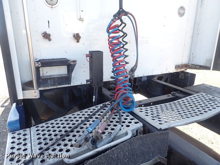 image for item DQ4997 2007 Kenworth T600  semi truck