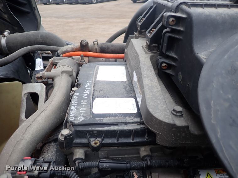 image for item DQ5032 2016 Freightliner Cascadia Evolution  semi truck