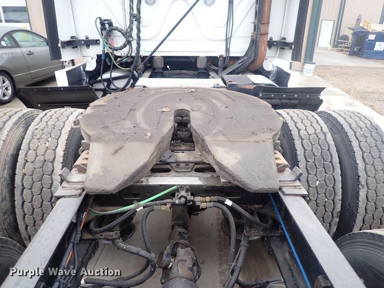 image for item DQ5032 2016 Freightliner Cascadia Evolution  semi truck