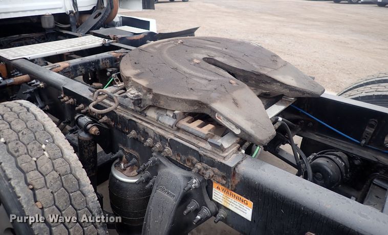 image for item DQ5032 2016 Freightliner Cascadia Evolution  semi truck