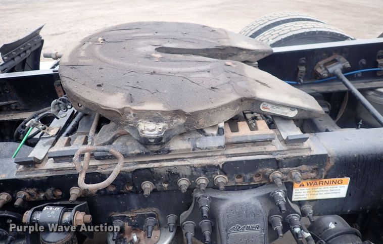 image for item DQ5032 2016 Freightliner Cascadia Evolution  semi truck