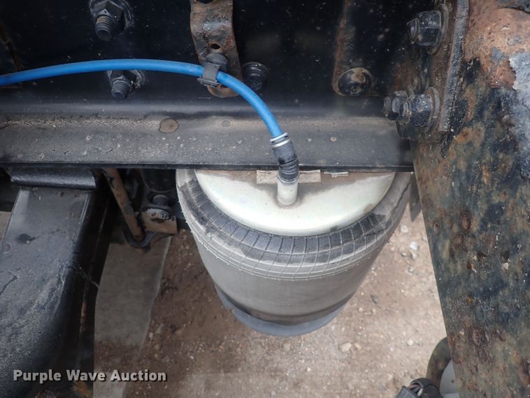 image for item DQ5032 2016 Freightliner Cascadia Evolution  semi truck