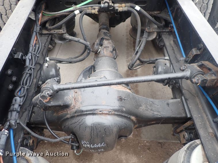 image for item DQ5032 2016 Freightliner Cascadia Evolution  semi truck