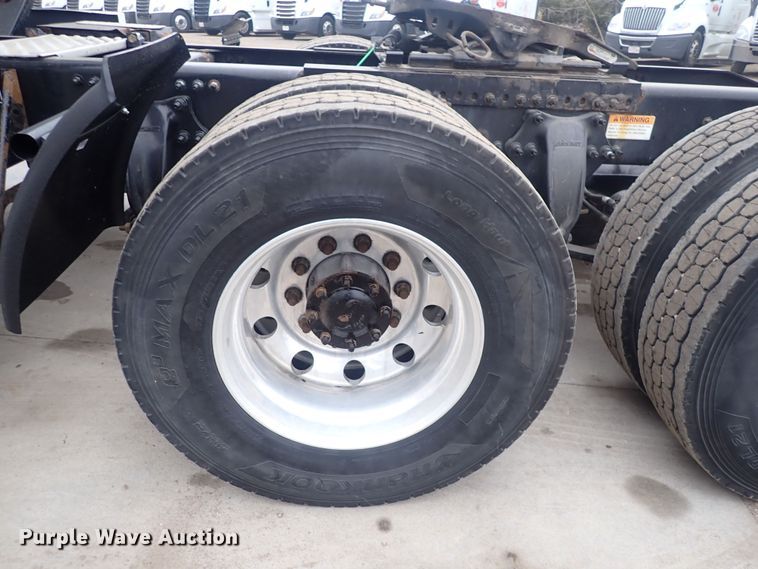 image for item DQ5032 2016 Freightliner Cascadia Evolution  semi truck