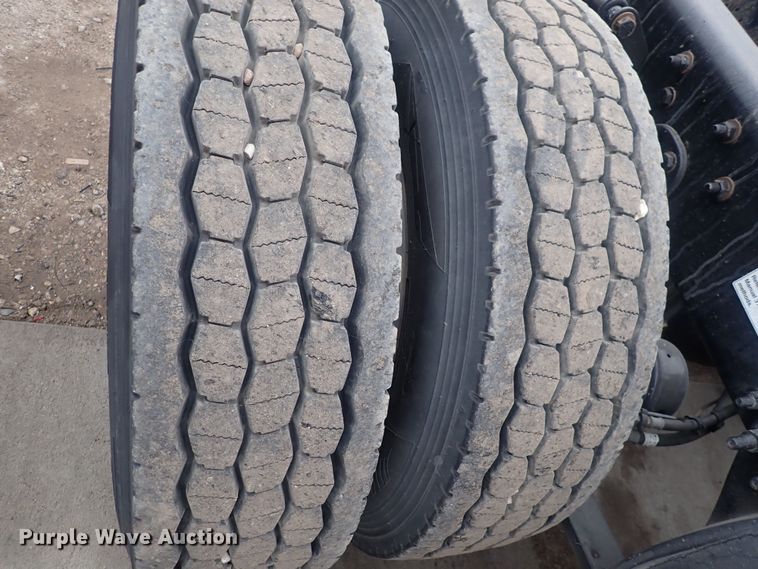 image for item DQ5032 2016 Freightliner Cascadia Evolution  semi truck