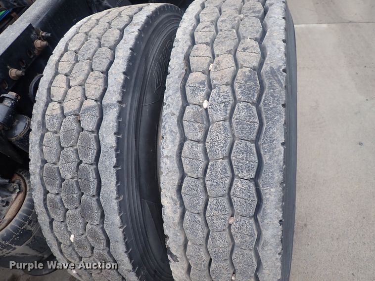 image for item DQ5032 2016 Freightliner Cascadia Evolution  semi truck