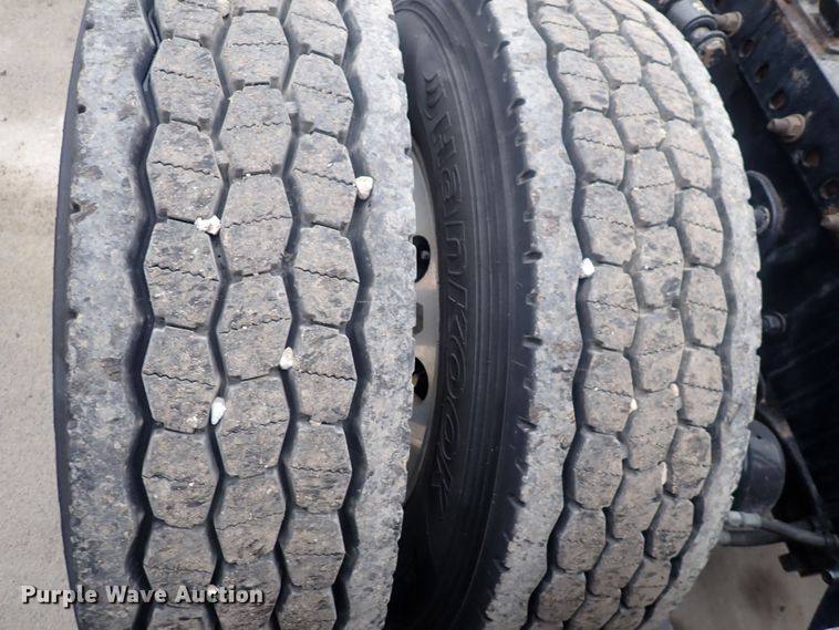 image for item DQ5032 2016 Freightliner Cascadia Evolution  semi truck