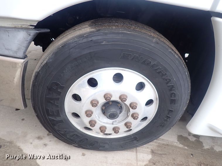 image for item DQ5032 2016 Freightliner Cascadia Evolution  semi truck