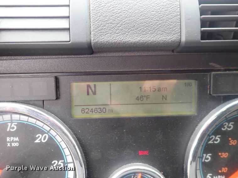 image for item DQ5033 2016 Freightliner Cascadia Evolution  semi truck