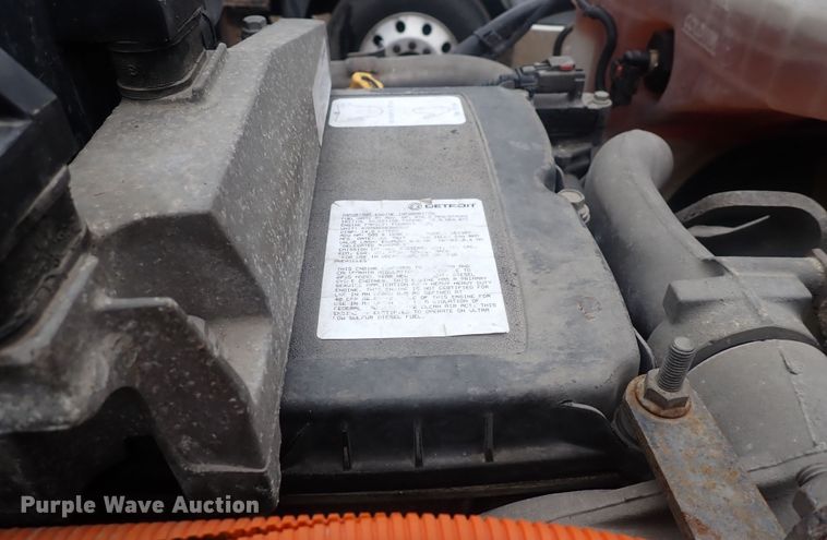 image for item DQ5033 2016 Freightliner Cascadia Evolution  semi truck