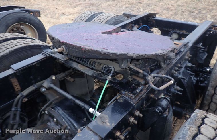 image for item DQ5033 2016 Freightliner Cascadia Evolution  semi truck