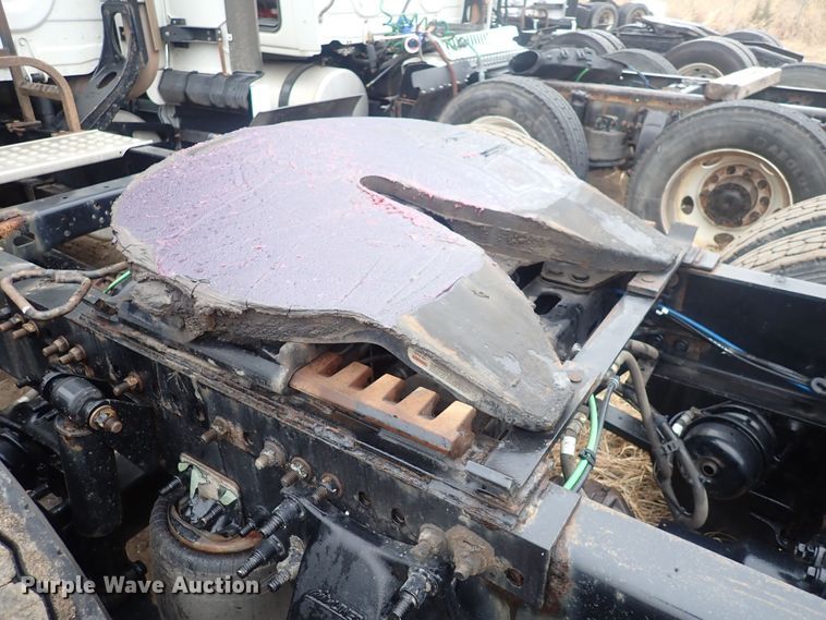 image for item DQ5033 2016 Freightliner Cascadia Evolution  semi truck