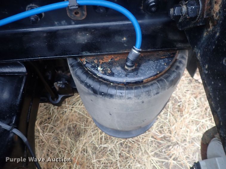 image for item DQ5033 2016 Freightliner Cascadia Evolution  semi truck